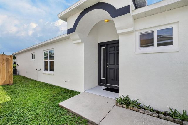 535 SCARLET MAPLE COURT, Plant City, FL 33563