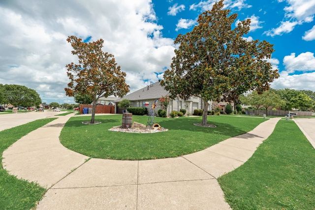 108 Bowie Street, Forney, TX 75126