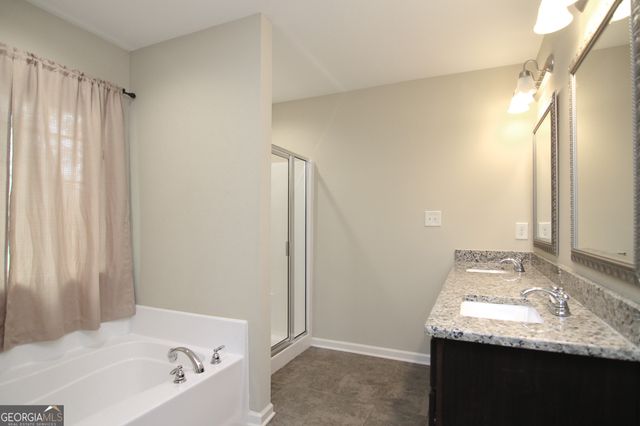 204 Dog Fennel Lane, Perry, GA 31069