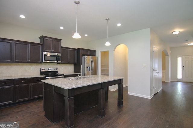 204 Dog Fennel Lane, Perry, GA 31069