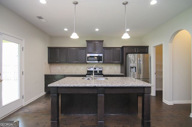 204 Dog Fennel Lane, Perry, GA 31069