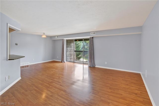 9610 Cove Drive B23, North Royalton, OH 44133