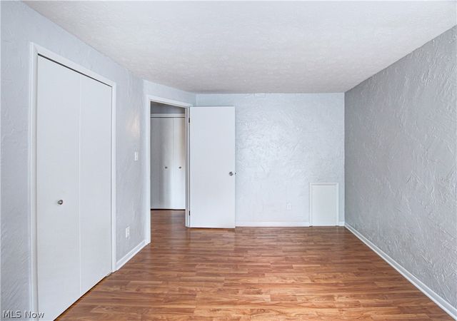 9610 Cove Drive B23, North Royalton, OH 44133