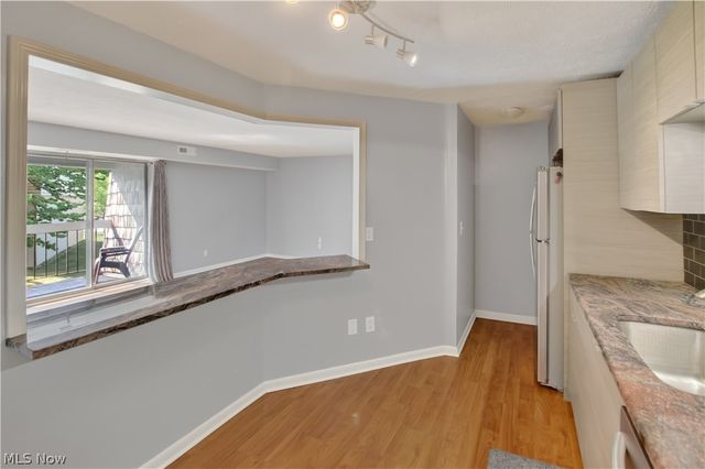 9610 Cove Drive B23, North Royalton, OH 44133