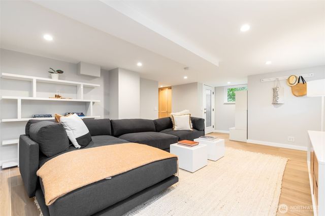 2823 34th Avenue S, Seattle, WA 98144