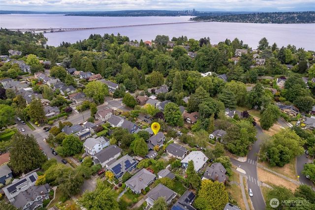 2823 34th Avenue S, Seattle, WA 98144