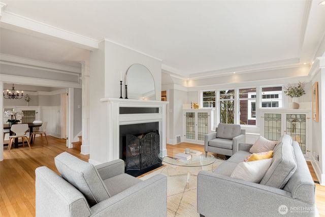 2823 34th Avenue S, Seattle, WA 98144
