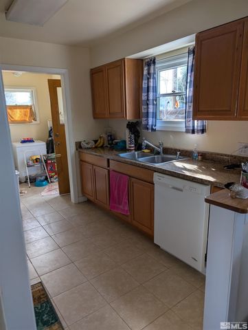 115 Commercial Avenue, Yerington, NV 89447