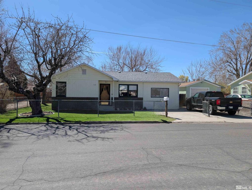 115 Commercial Avenue, Yerington, NV 89447