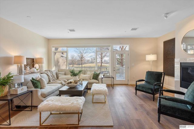 723 Riverfront Drive, Omaha, NE 68102