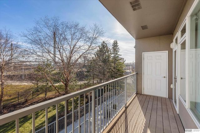 723 Riverfront Drive, Omaha, NE 68102