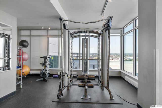 723 Riverfront Drive, Omaha, NE 68102