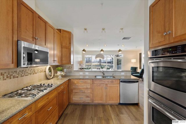 723 Riverfront Drive, Omaha, NE 68102