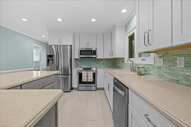 2559 Landview CIR, Virginia Beach, VA 23454