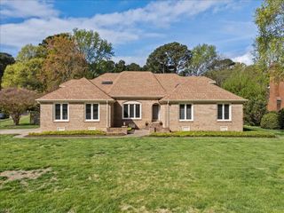 2559 Landview CIR, Virginia Beach, VA 23454