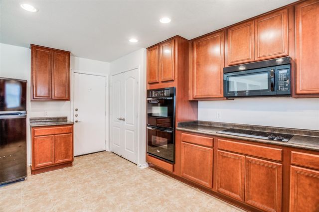 2017 Sydnee DR, Leander, TX 78641