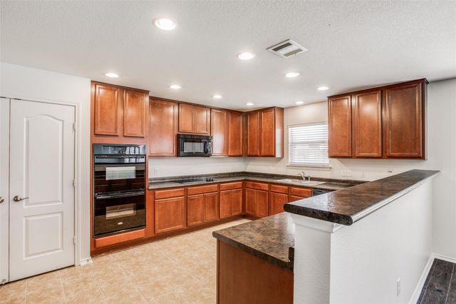 2017 Sydnee DR, Leander, TX 78641