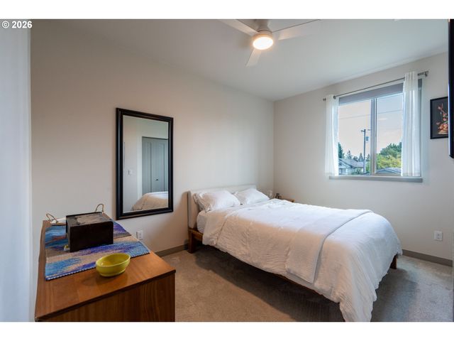 6822 N GREENWICH Ave 205, Portland, OR 97217