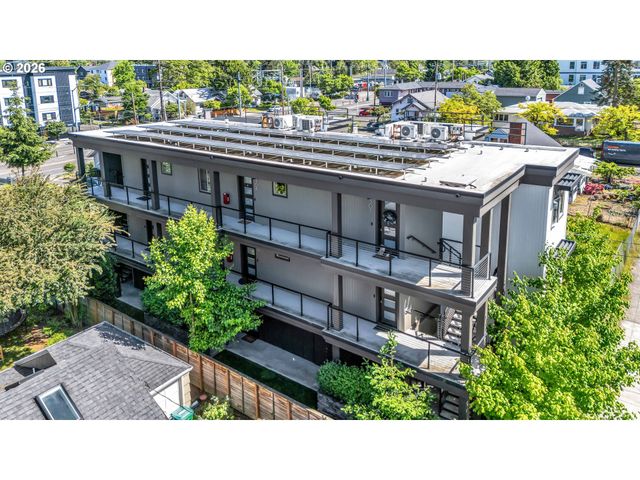 6822 N GREENWICH Ave 205, Portland, OR 97217