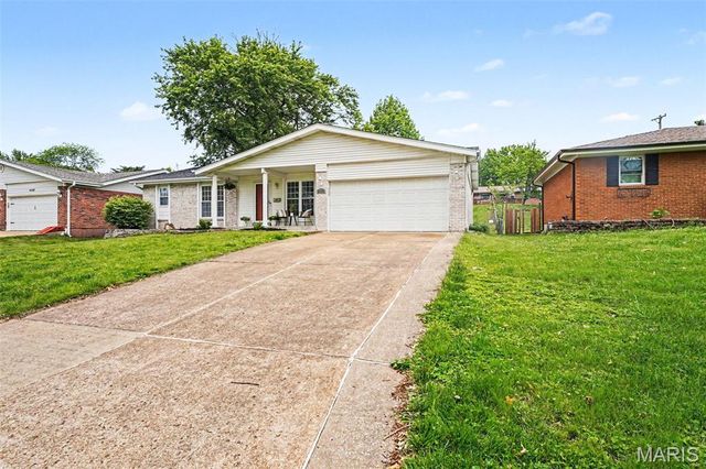 10179 Buffton Drive, St Louis, MO 63123
