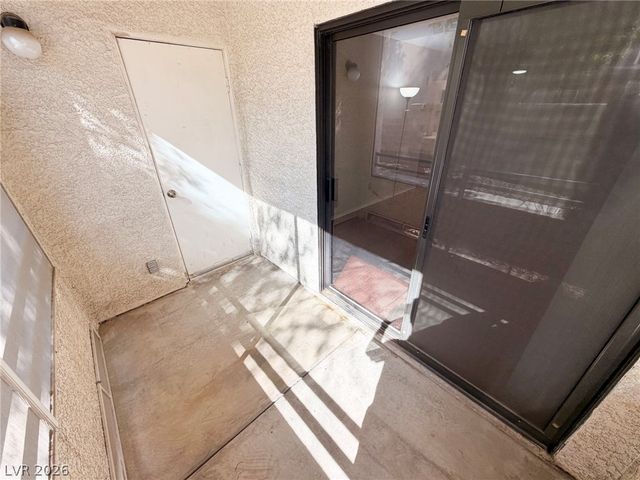 5211 Lindell Road 105, Las Vegas, NV 89118