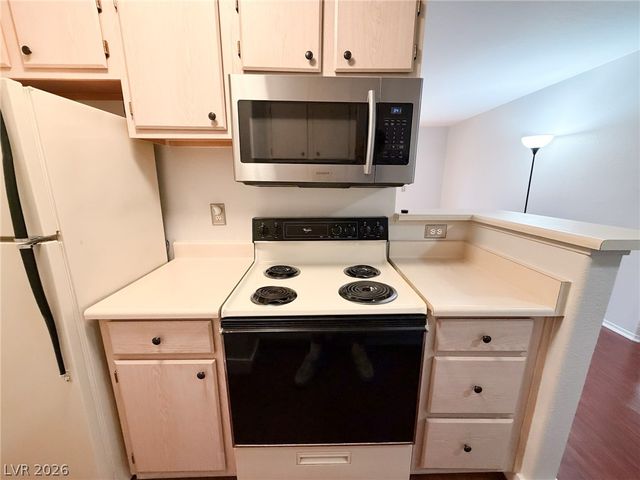 5211 Lindell Road 105, Las Vegas, NV 89118