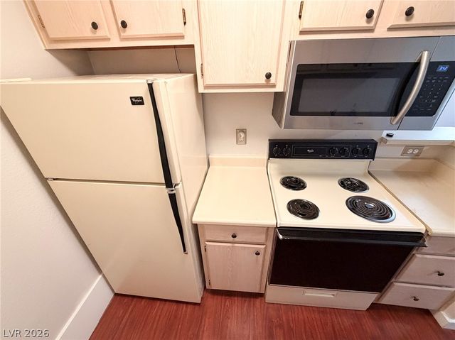 5211 Lindell Road 105, Las Vegas, NV 89118