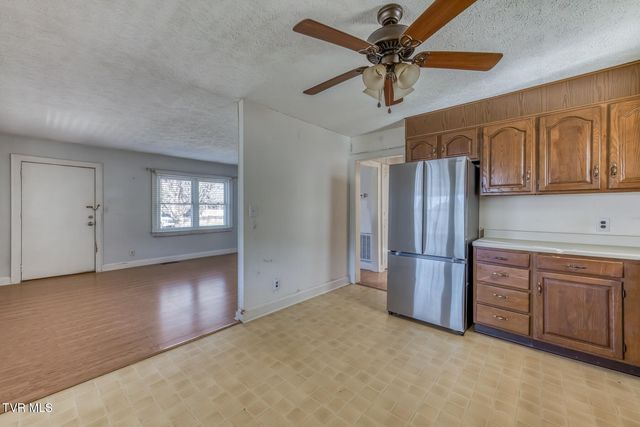 2222 Windsor Avenue, Bristol, TN 37620