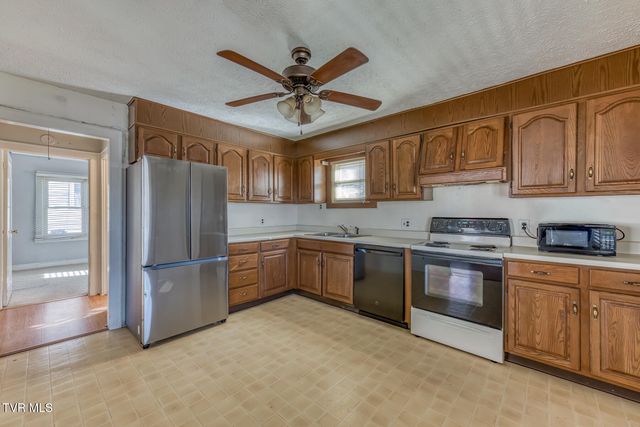 2222 Windsor Avenue, Bristol, TN 37620