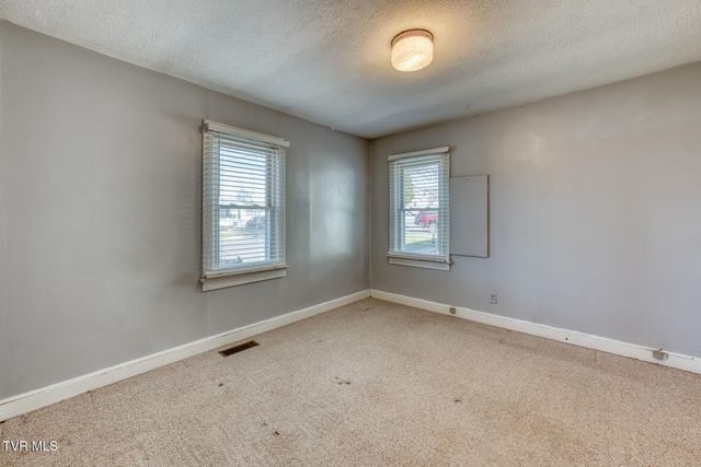 2222 Windsor Avenue, Bristol, TN 37620