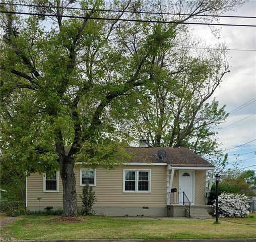 22 Gumwood DR, Hampton, VA 23666