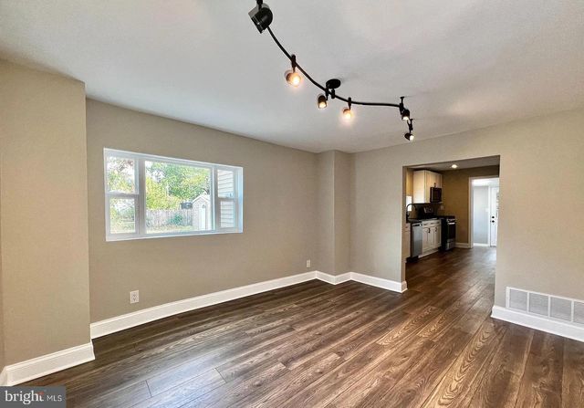 516 10TH AVE, Lindenwold, NJ 08021