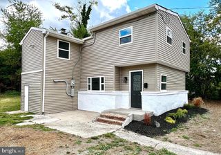 516 10TH AVE, Lindenwold, NJ 08021