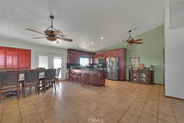 13053 ROSE VISTA RD, Phelan, CA 92371