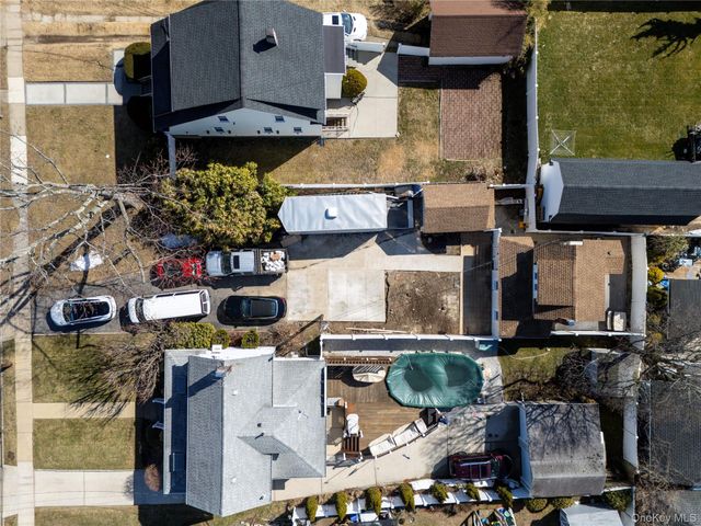 237 Porterfield Place, Freeport, NY 11520