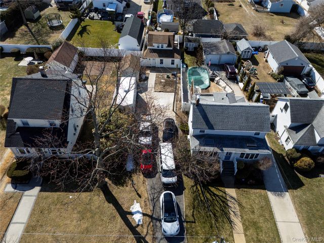 237 Porterfield Place, Freeport, NY 11520