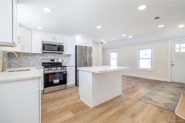 237 Porterfield Place, Freeport, NY 11520