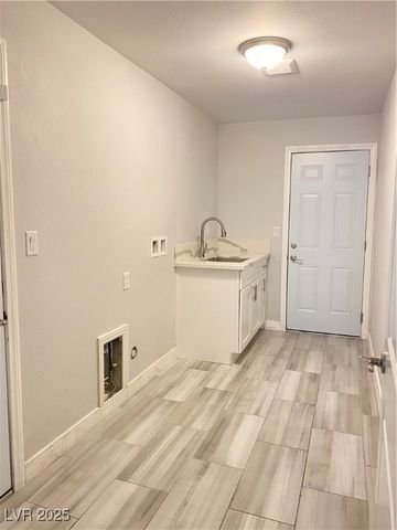 9637 Greensburg Avenue, Las Vegas, NV 89178