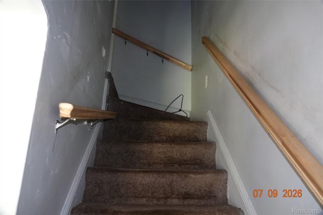 18651 & 18653 Kelly Rd, Detroit, MI 48224