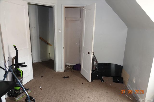 18651 & 18653 Kelly Rd, Detroit, MI 48224
