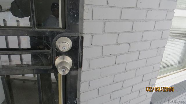 18651 & 18653 Kelly Rd, Detroit, MI 48224