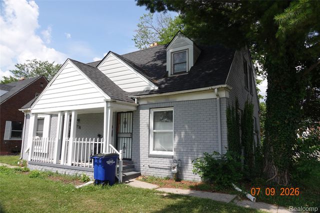 18651 & 18653 Kelly Rd, Detroit, MI 48224