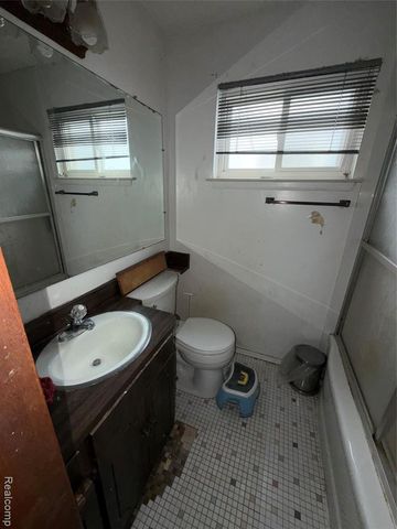 346 Labadie Street, Ecorse, MI 48229