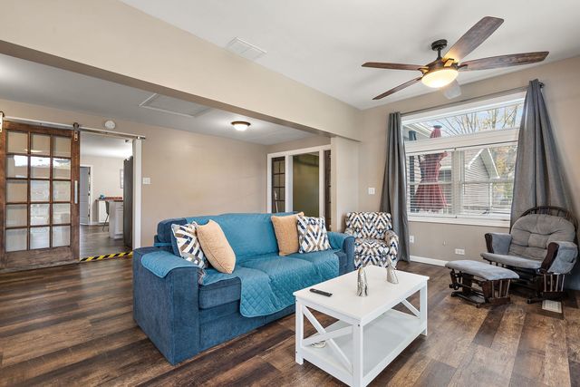 789 S Lakeview Drive, Lowell, IN 46356