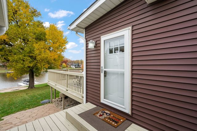 789 S Lakeview Drive, Lowell, IN 46356