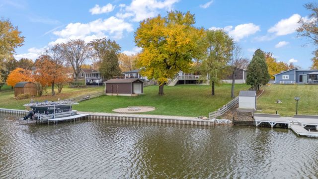 789 S Lakeview Drive, Lowell, IN 46356