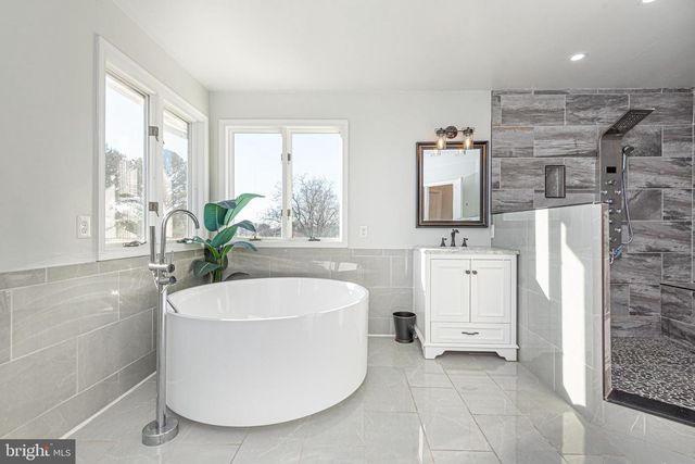 10 RINGED NECK LN, Camden Wyoming, DE 19934