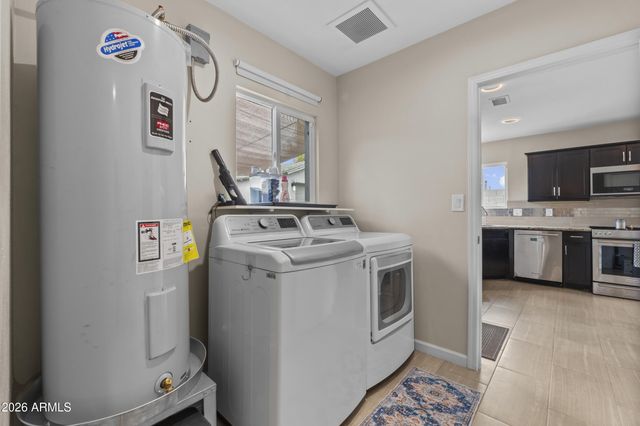 2302 W ORANGE Drive, Phoenix, AZ 85015