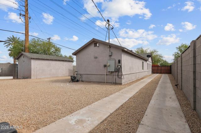 2302 W ORANGE Drive, Phoenix, AZ 85015