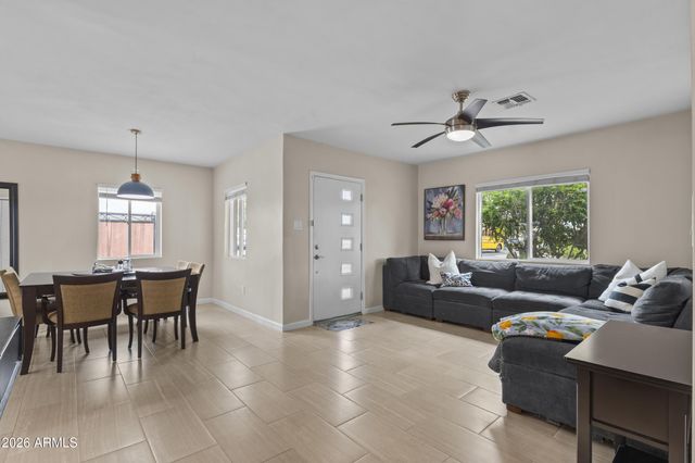 2302 W ORANGE Drive, Phoenix, AZ 85015